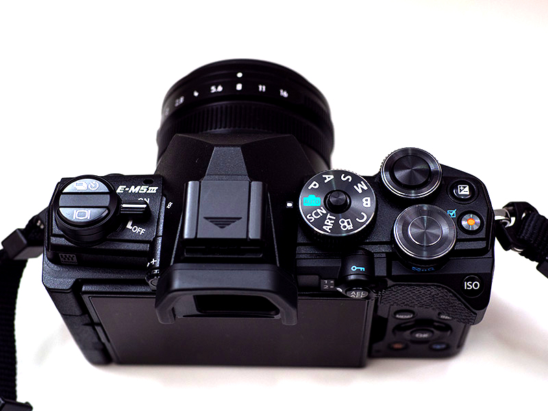 Olympus-E-M5mark3-top-view